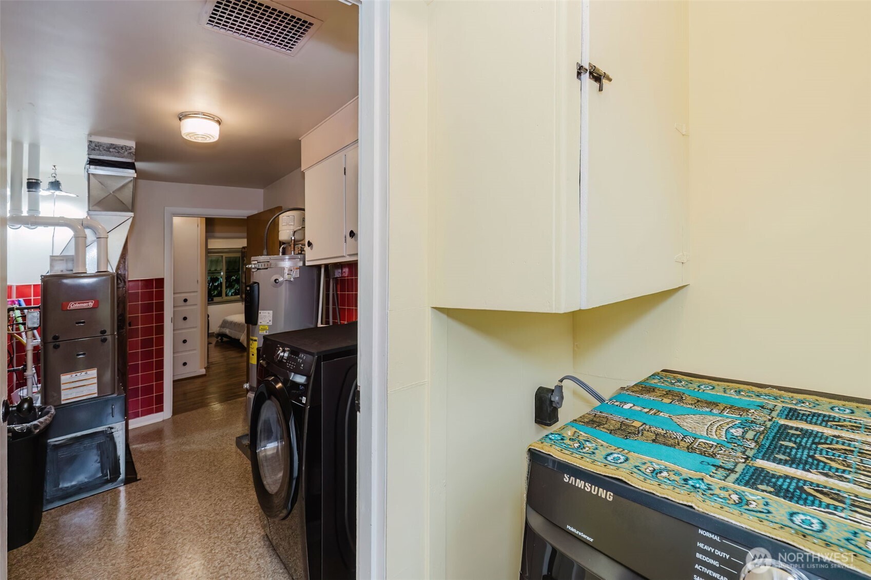 3126 Rocky Point Road Northwest Bremerton, WA 98312 - Photo 33 of 40 a view of a room with gym equipment
