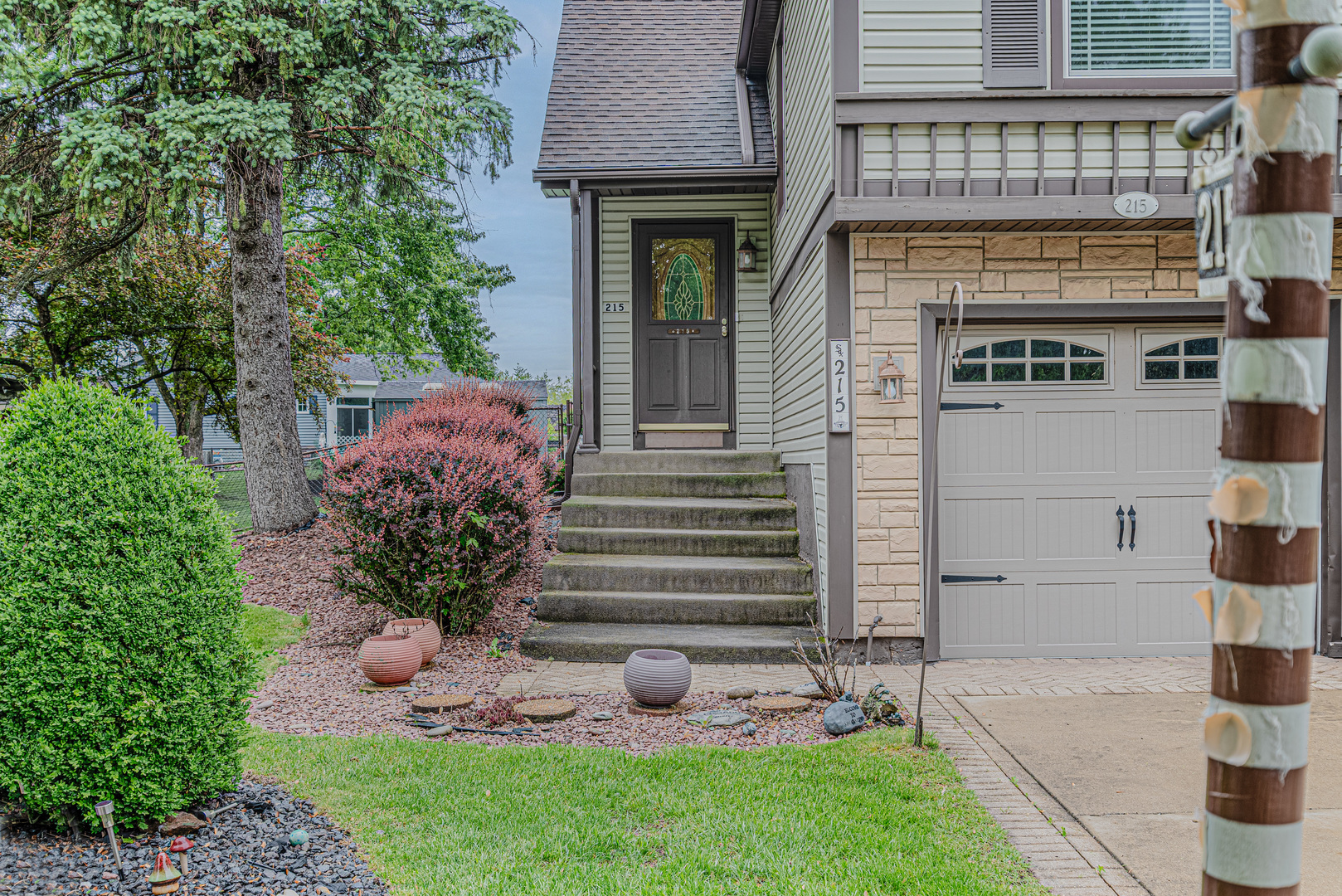215 North Oltendorf Road Streamwood, IL 60107 - Photo 6 of 31 Gallery Image 6