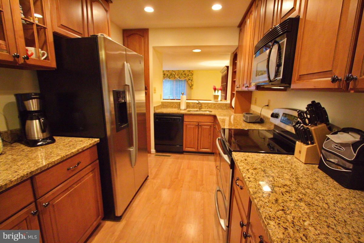 Kitchen - granite counter - stainless steal