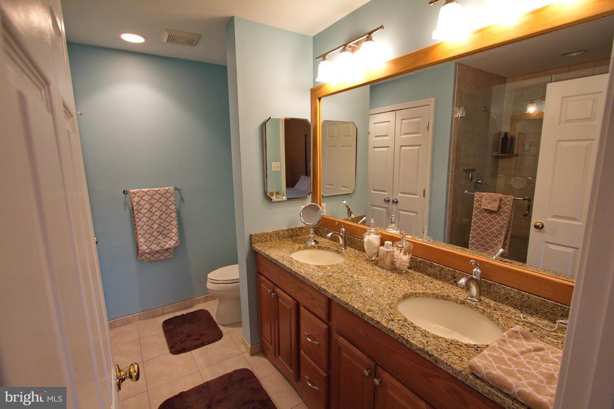 5237 Columbia Road, Unit 569 Columbia, MD 21044 - Photo 15 of 30 Bath (Master) - granite - double vanity