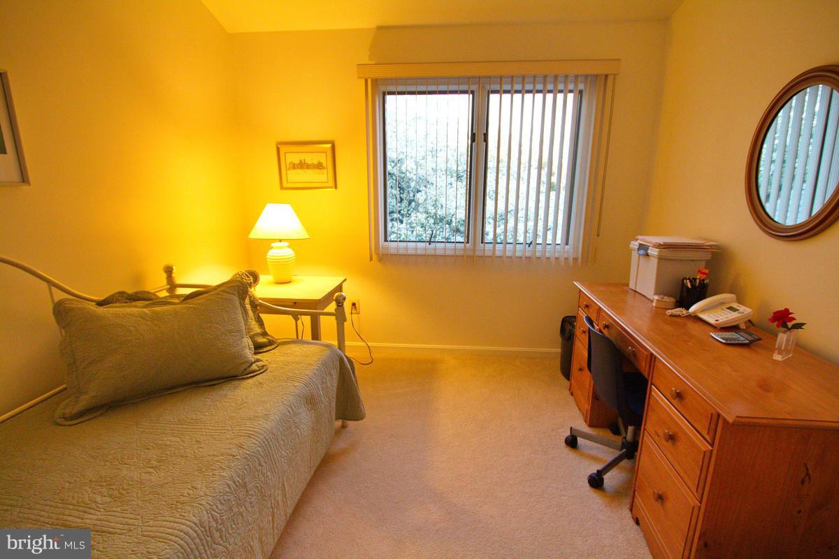 5237 Columbia Road, Unit 569 Columbia, MD 21044 - Photo 16 of 30 2nd Bedroom