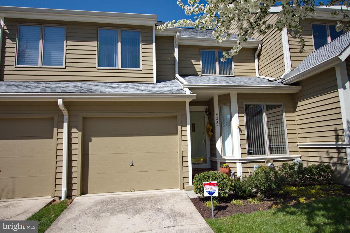 5237 Columbia Road, Unit 569 Columbia, MD 21044 - Photo 27 of 30 Exterior (Front) - ground level entry