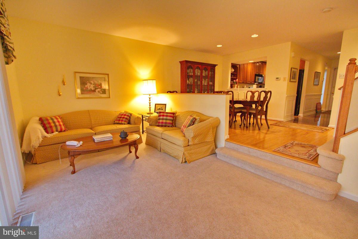 5237 Columbia Road, Unit 569 Columbia, MD 21044 - Photo 30 of 30 Family Room - open floor plan