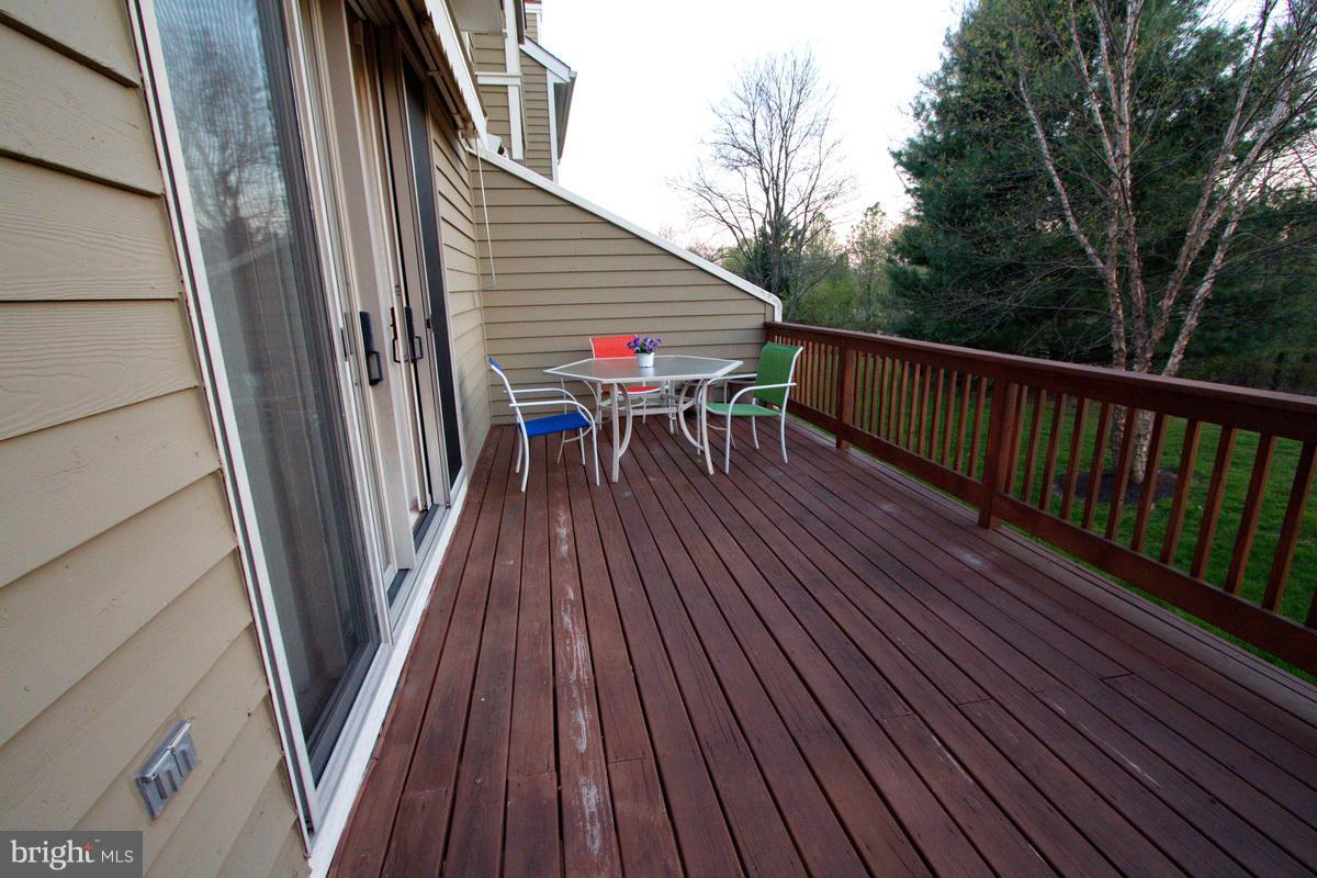 Exterior (Rear) - deck overlooking golf course