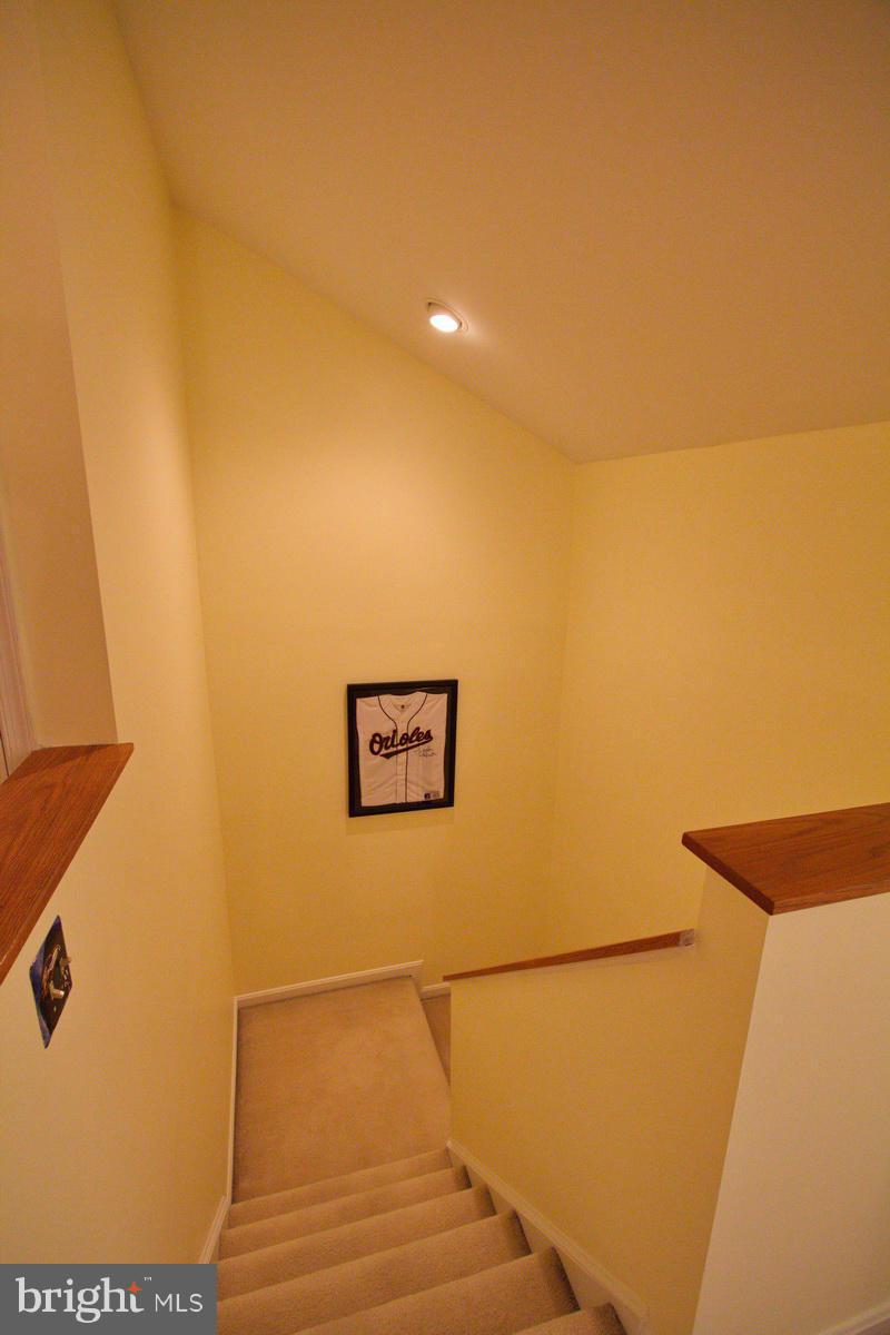 5237 Columbia Road, Unit 569 Columbia, MD 21044 - Photo 8 of 30 Stairway to loft