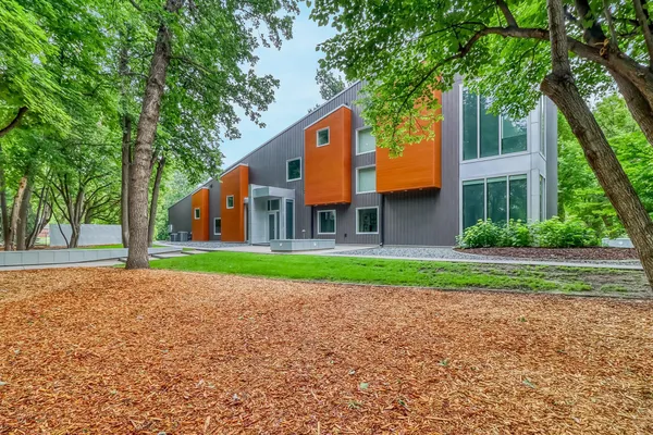 $1,699,900 | 131 49th Avenue East, West Fargo, ND 58078