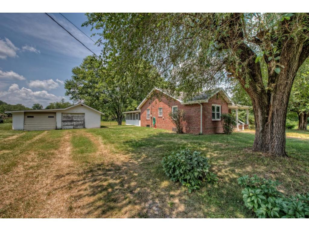 363 Steel Bridge Road Elizabethton, TN 37643 - Photo 4 of 23 Photo 4