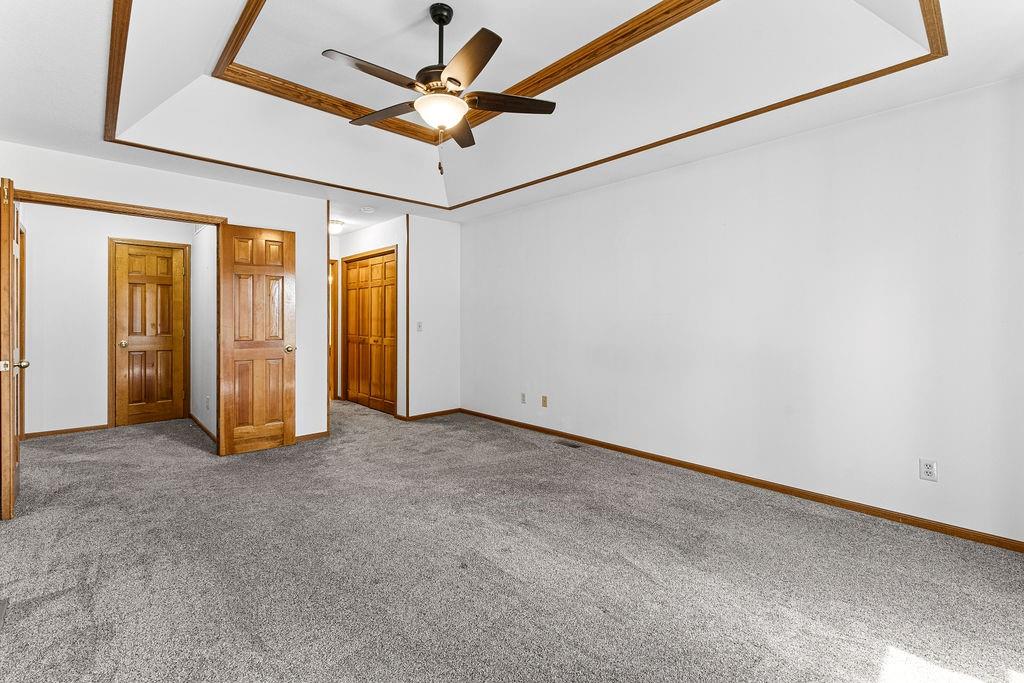403 North Leonard Road St. Joseph, MO 64506 - Photo 22 of 63
