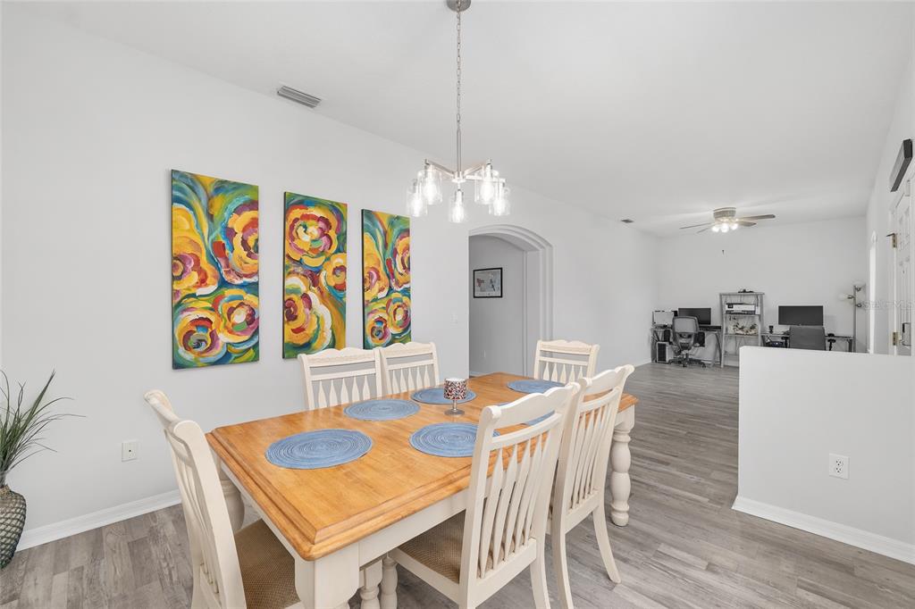 224 Oak Lane Ocala, FL 34472 - Photo 6 of 33 a dining room with furniture and window