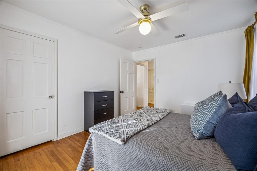 3704 Wildwood Road Fort Worth, TX 76107 - Photo 16 of 25