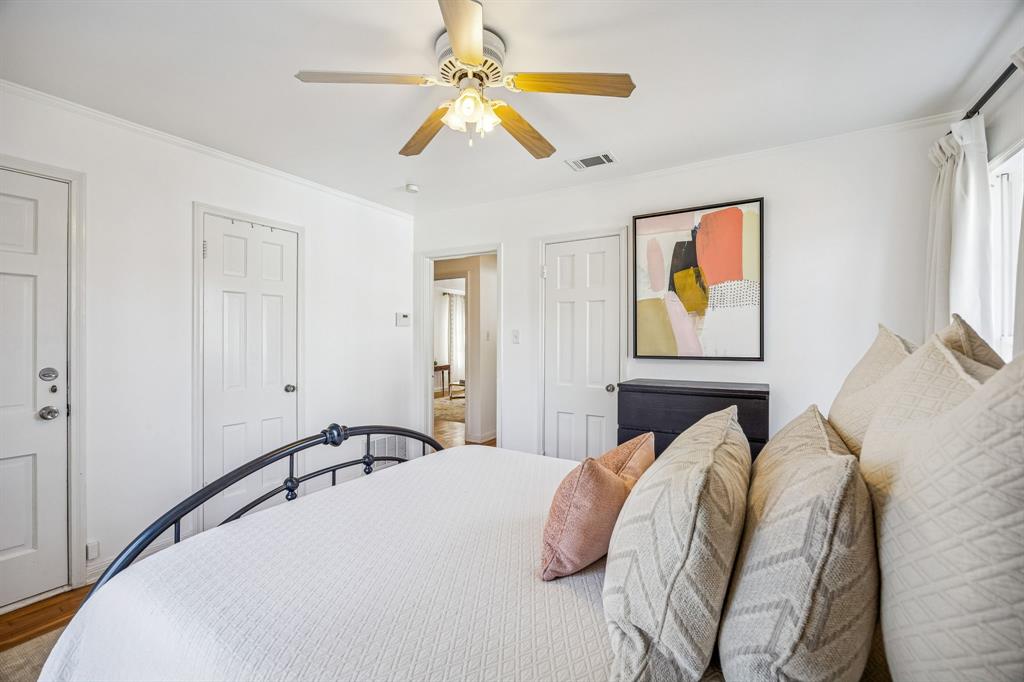 3704 Wildwood Road Fort Worth, TX 76107 - Photo 20 of 25