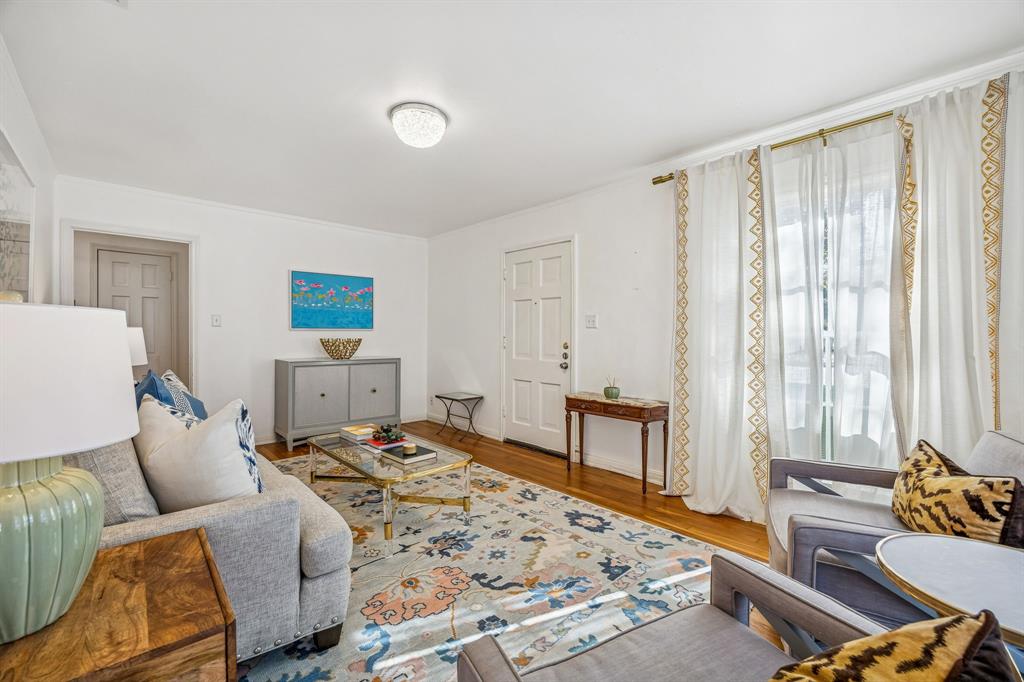 3704 Wildwood Road Fort Worth, TX 76107 - Photo 6 of 25