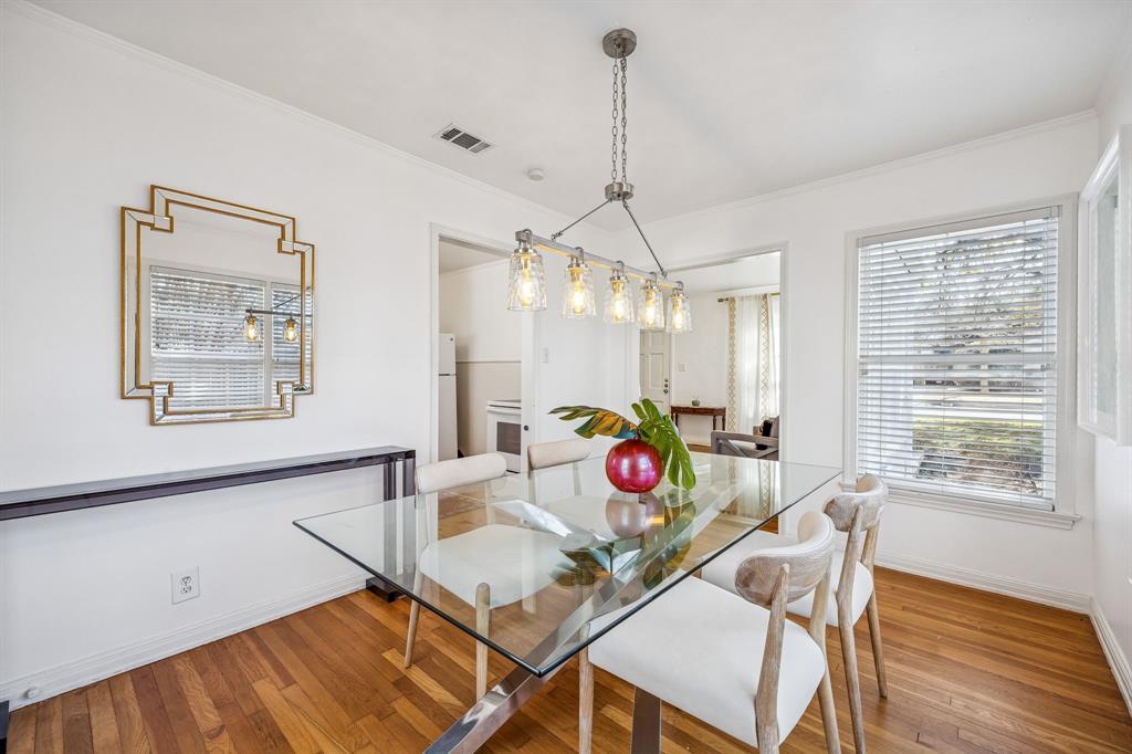 3704 Wildwood Road Fort Worth, TX 76107 - Photo 10 of 25