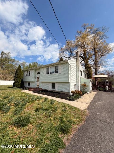 69 Hockamick Road Cookstown, NJ 08511 - Photo 2 of 21 IMG_3789