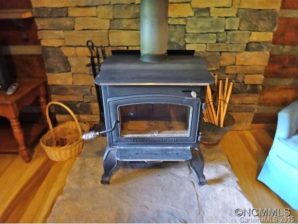 626 Quail Cove Road Clyde, NC 28721 - Photo 6 of 24