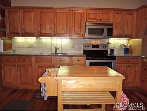 626 Quail Cove Road Clyde, NC 28721 - Photo 8 of 24