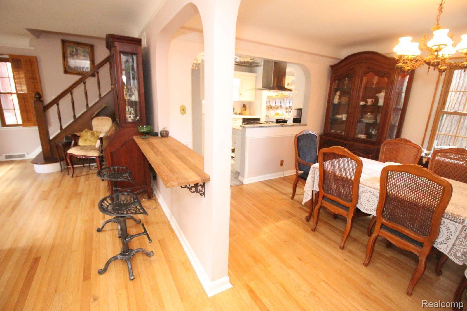 1747 Severn Road Grosse Pointe, MI 48236 - Photo 13 of 55 Gallery Image 13