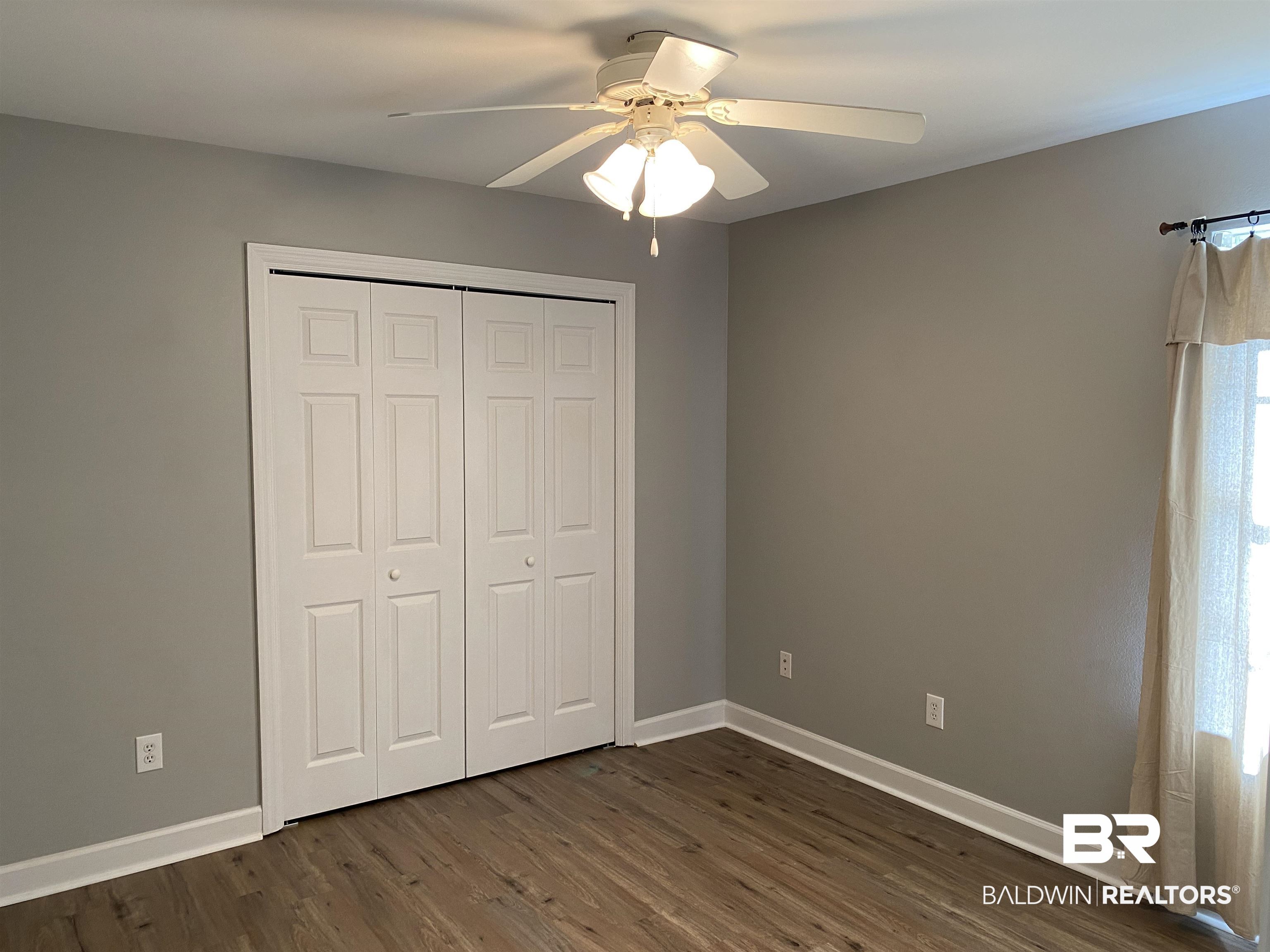 24610 Tarpon Lane Orange Beach, AL 36561 - Photo 14 of 31 Guest Bedroom
