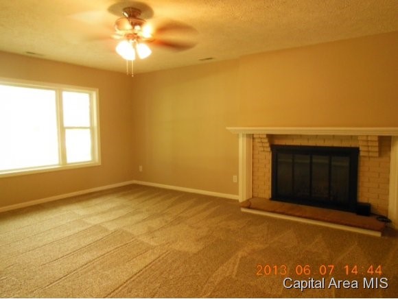 1099 Green Acres Lane Springfield, IL 62707 - Photo 3 of 4 Gallery Image 3