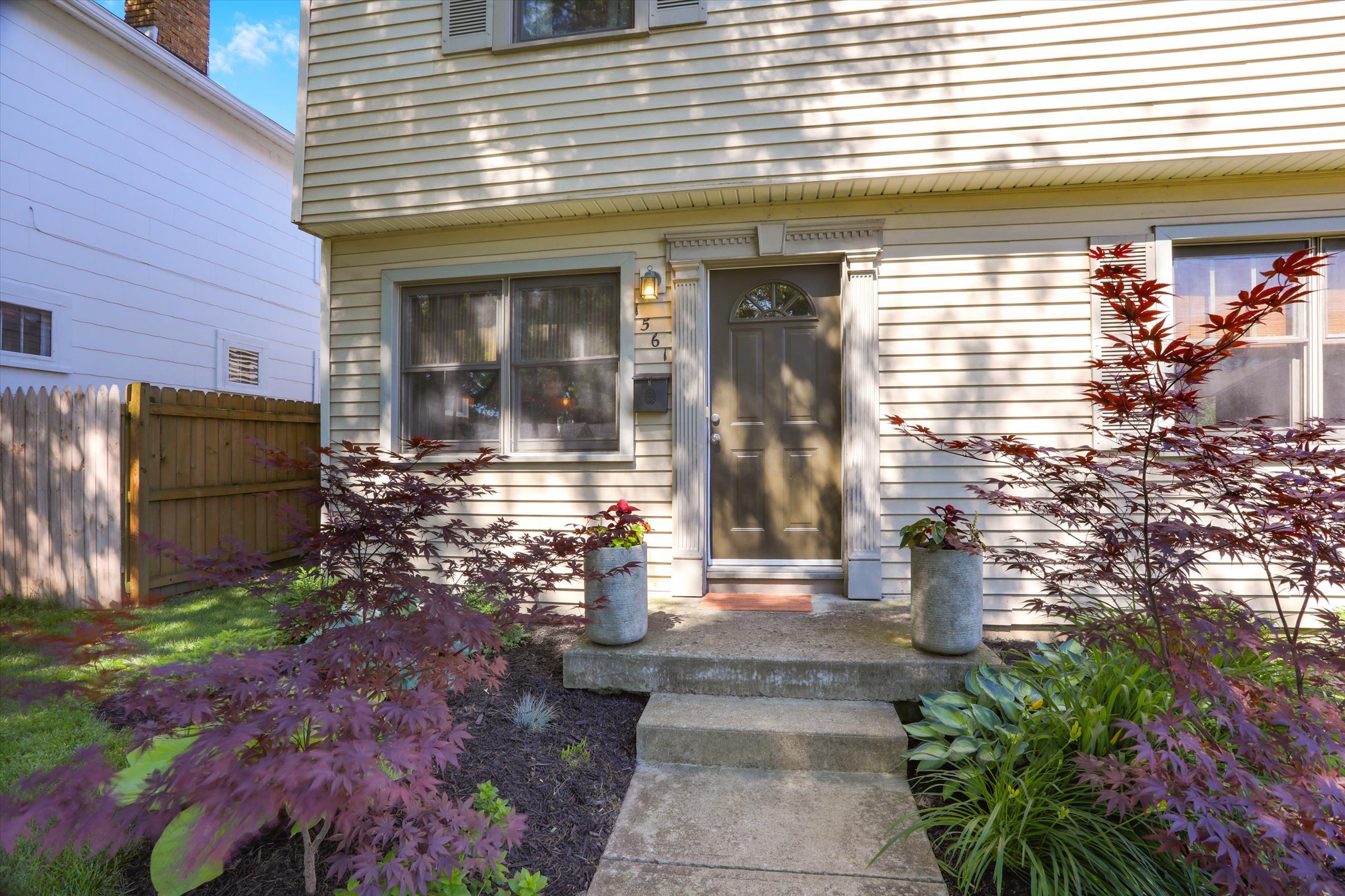 1561 Meadow Road, Unit 1561 Columbus, OH 43212 - Photo 2 of 31