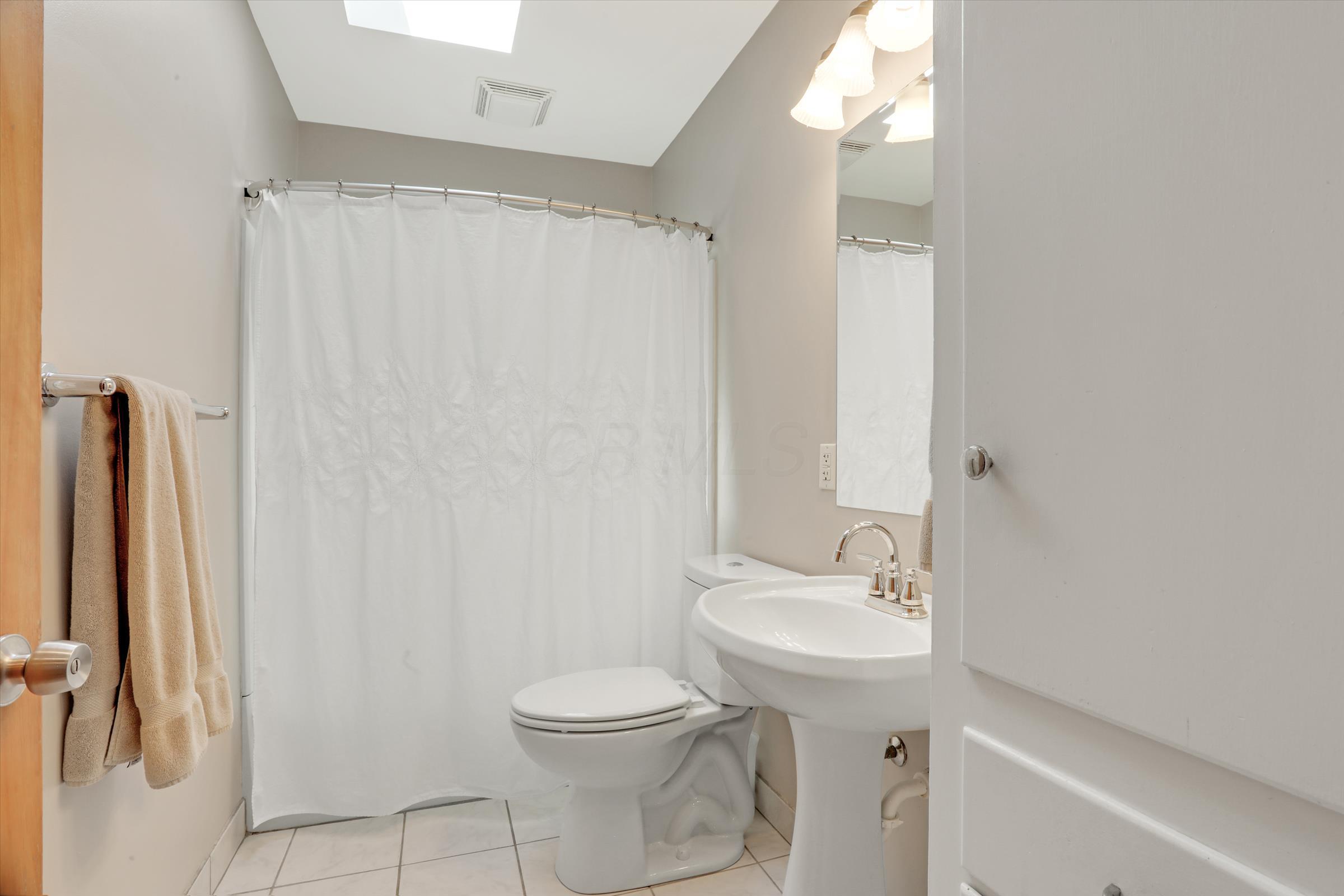 1561 Meadow Road, Unit 1561 Columbus, OH 43212 - Photo 25 of 31