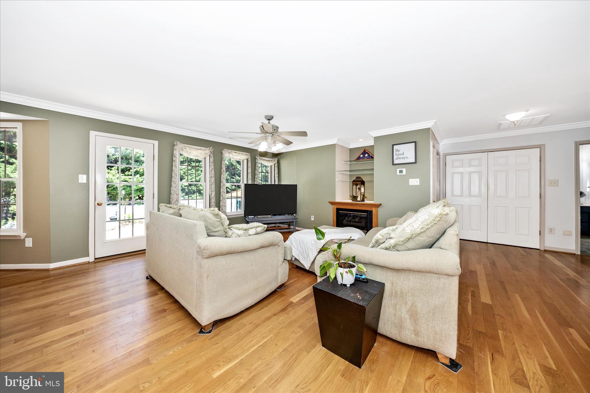 3448 Kaetzel Road Rohrersville, MD 21779 - Photo 6 of 41 Living Room