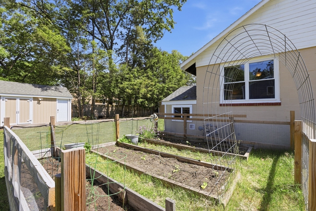 8 Maple Road Westford, MA 01886 - Photo 29 of 35