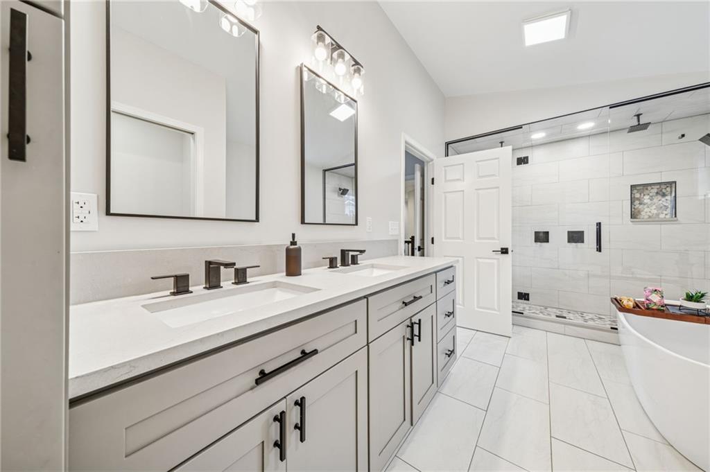 1425 Carnahan Road Pittsburgh, PA 15220 - Photo 19 of 39