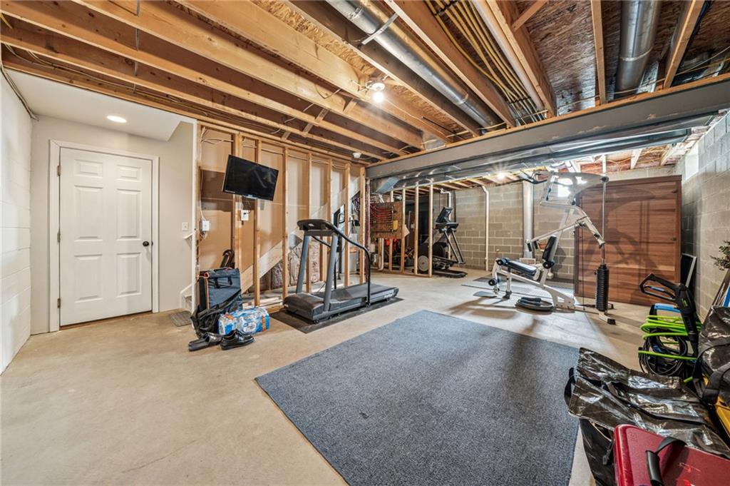 1425 Carnahan Road Pittsburgh, PA 15220 - Photo 29 of 39