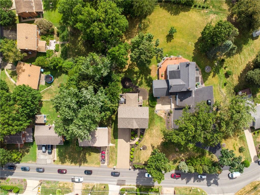 1425 Carnahan Road Pittsburgh, PA 15220 - Photo 4 of 39