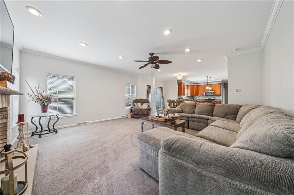 1425 Carnahan Road Pittsburgh, PA 15220 - Photo 6 of 39