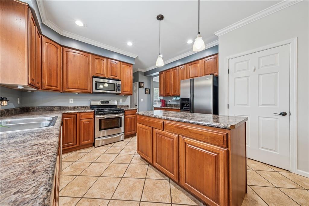 1425 Carnahan Road Pittsburgh, PA 15220 - Photo 10 of 39