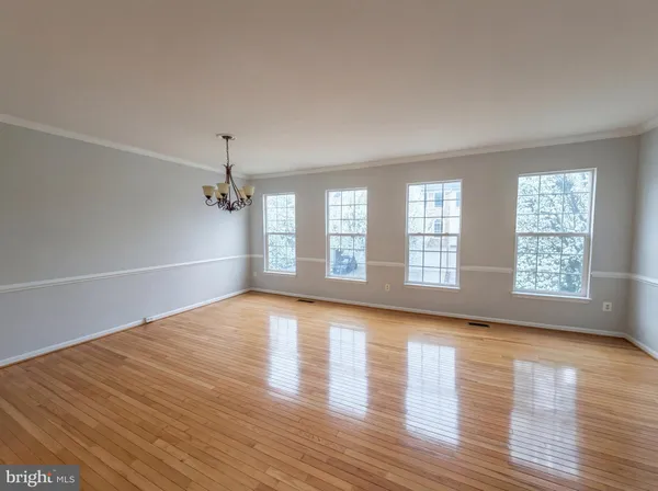 $711,000 | 43684 Phelps Terrace, Ashburn, VA 20147