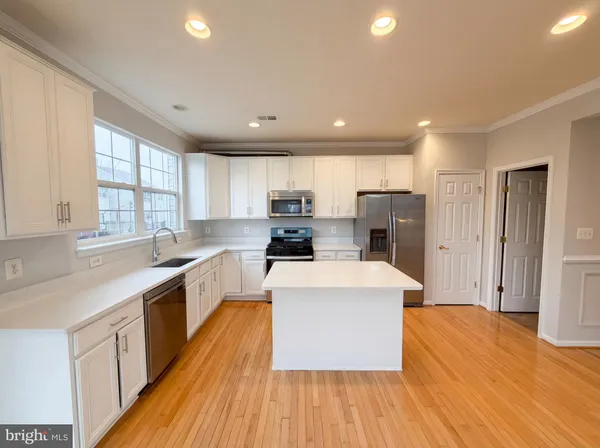 $711,000 | 43684 Phelps Terrace, Ashburn, VA 20147