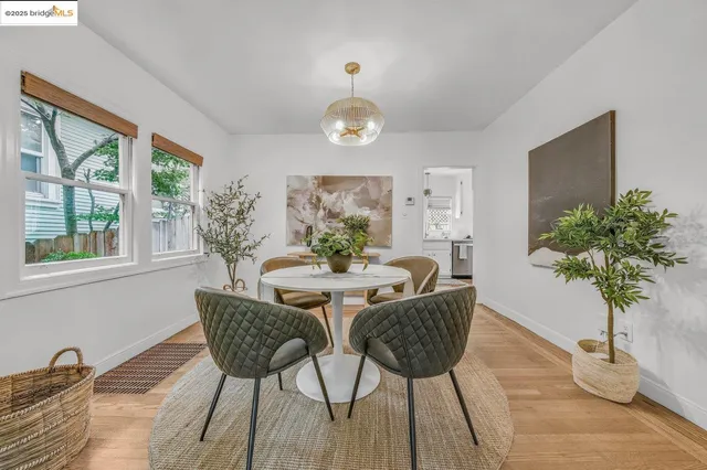 $599,000 | 5925 Outlook Avenue, Oakland, CA 94605