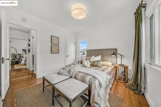 $599,000 | 5925 Outlook Avenue, Oakland, CA 94605