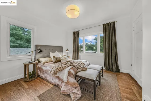 $599,000 | 5925 Outlook Avenue, Oakland, CA 94605