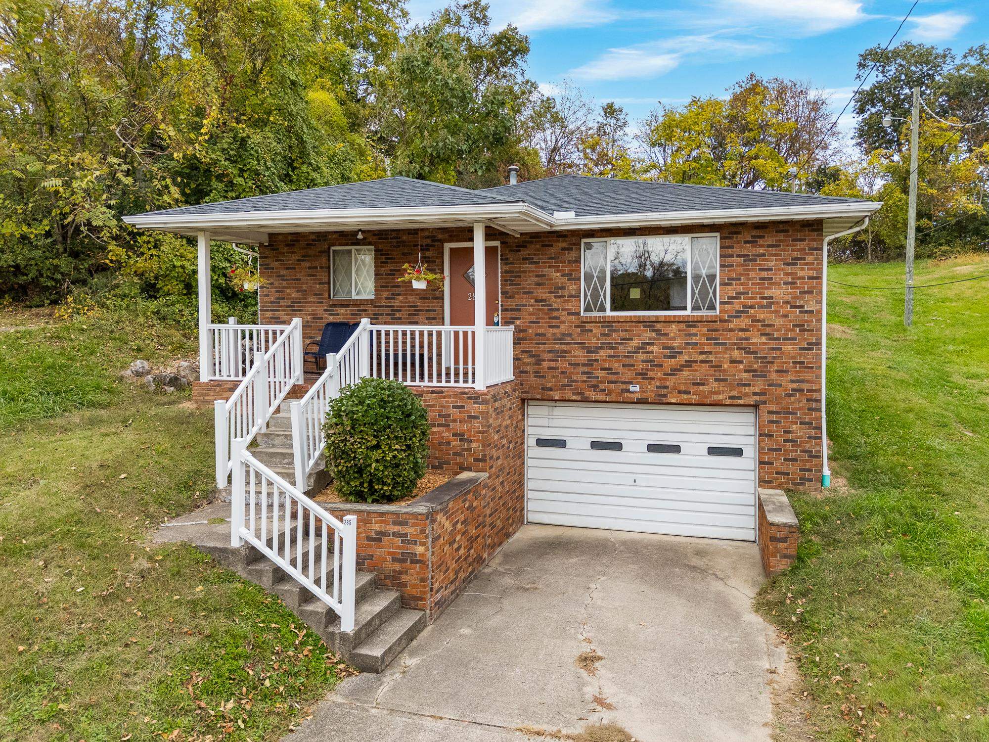 285 West Pea Ridge Road Huntington, WV 25705 - Photo 1 of 26 Gallery Image 1