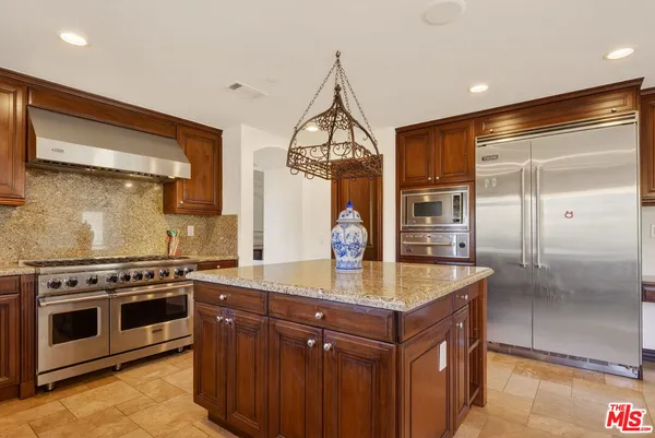 $3,499,000 | 435 Woodbluff Road, Calabasas, CA 91302