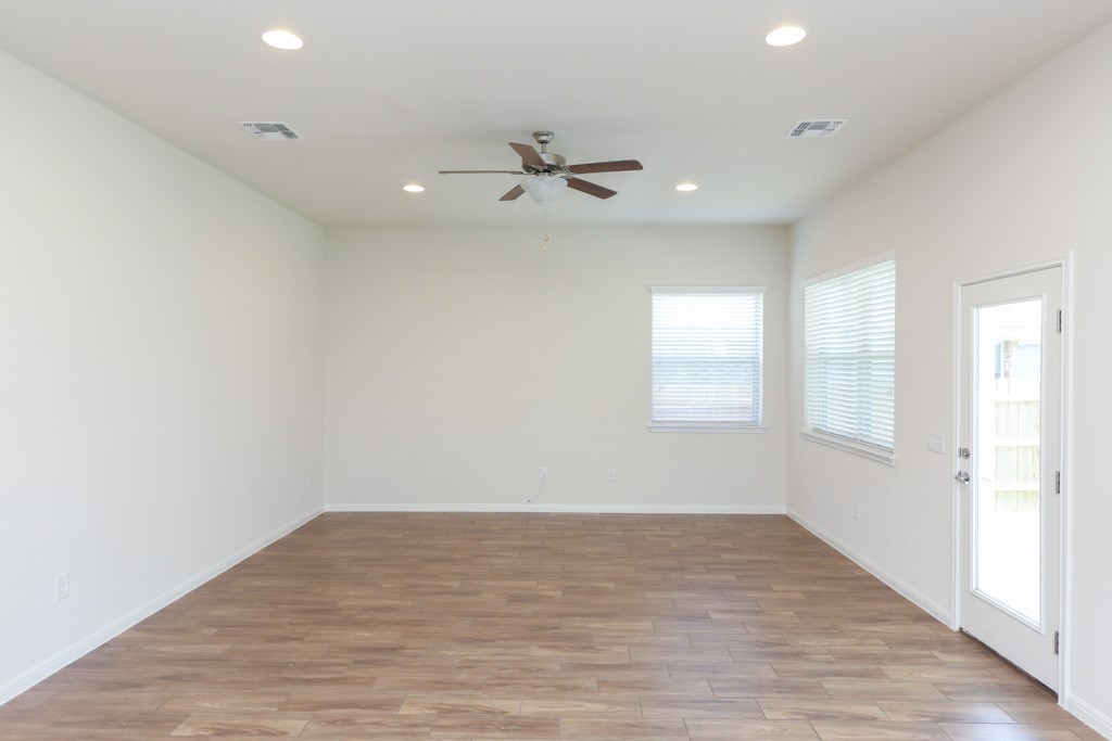 7309 Coit Road Austin, TX 78744 - Photo 13 of 24