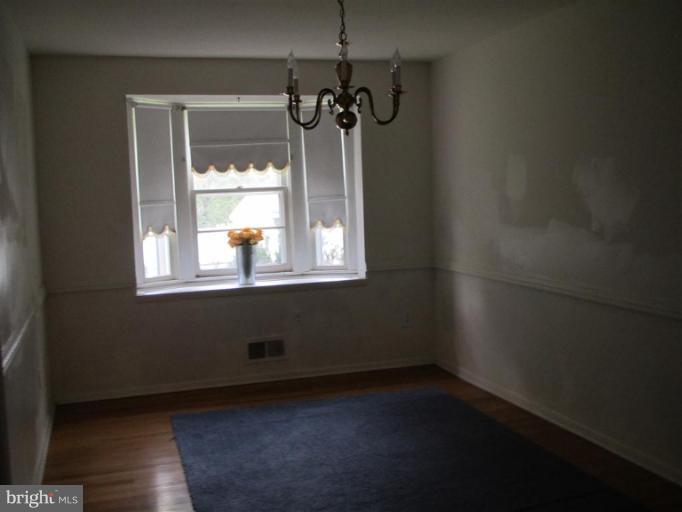1108 Cedarcroft Road Baltimore, MD 21239 - Photo 4 of 18 Living Room