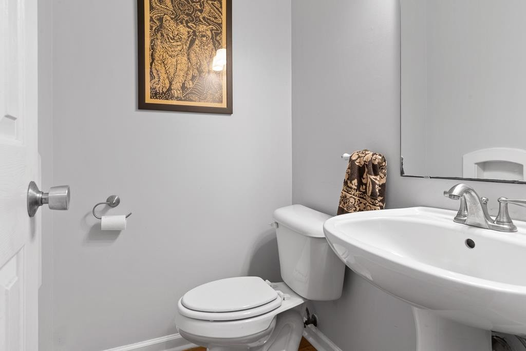 1609 Nesfield Place Raleigh, NC 27606 - Photo 22 of 30 Powder room - first floor