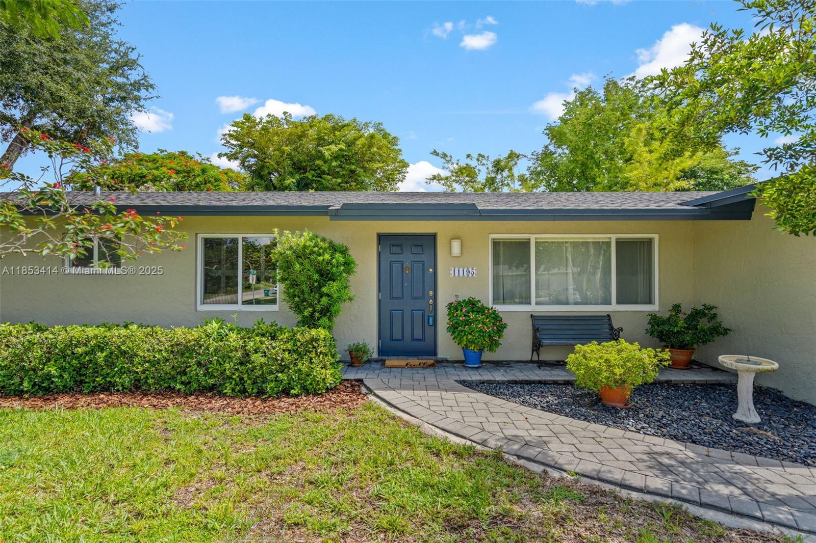 11195 Southwest 115th Terrace Miami, FL 33176 - Photo 3 of 27 Gallery Image 3