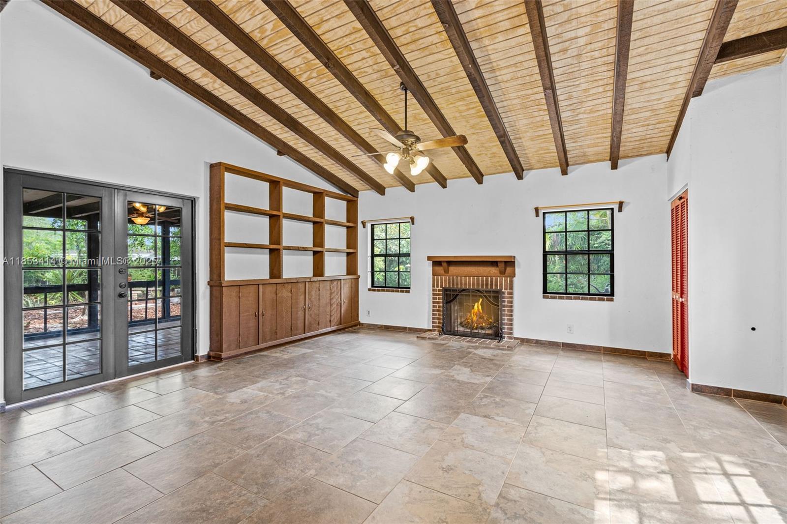 11195 Southwest 115th Terrace Miami, FL 33176 - Photo 10 of 27 Gallery Image 10