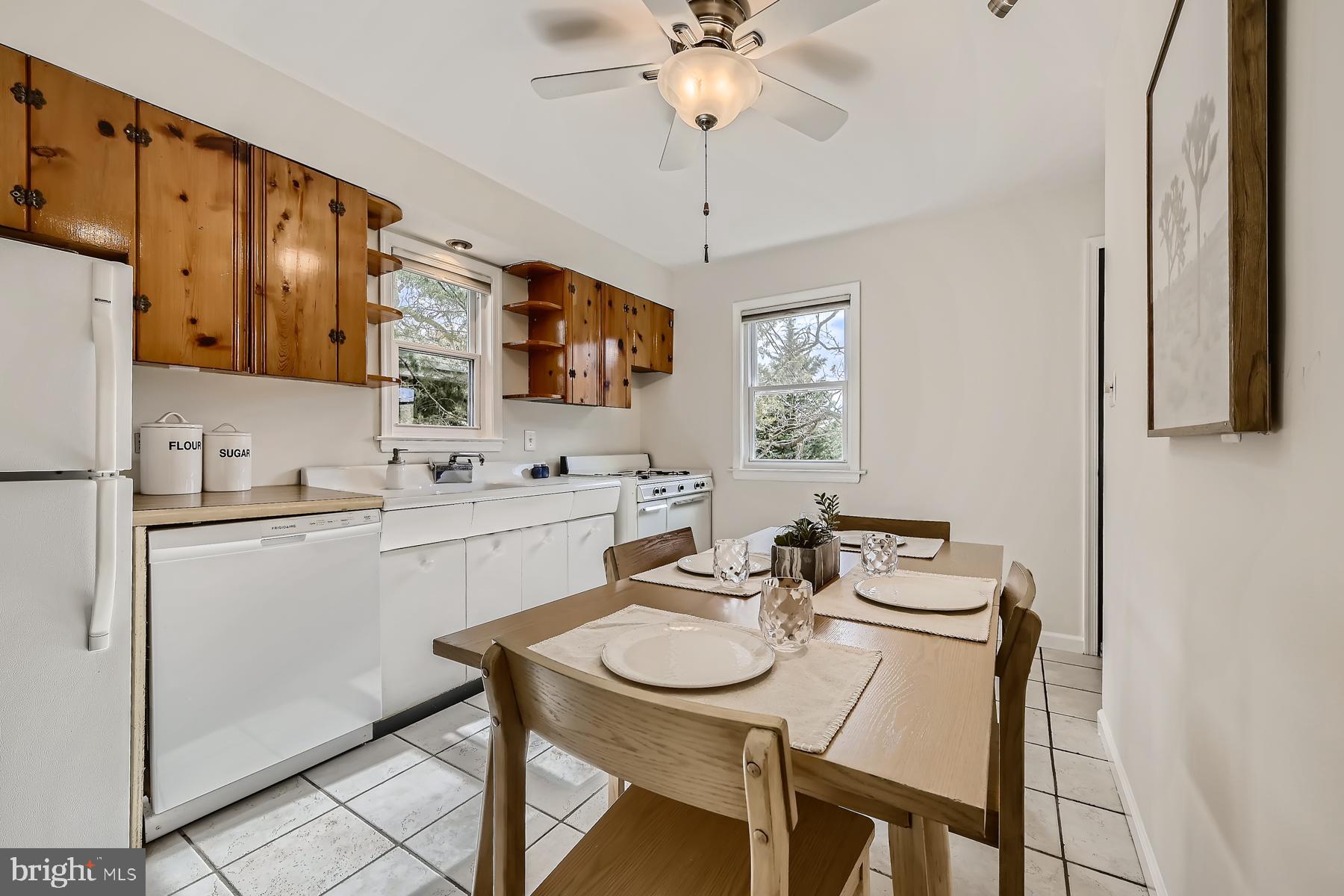 1303 Asbury Road Baltimore, MD 21209 - Photo 11 of 25