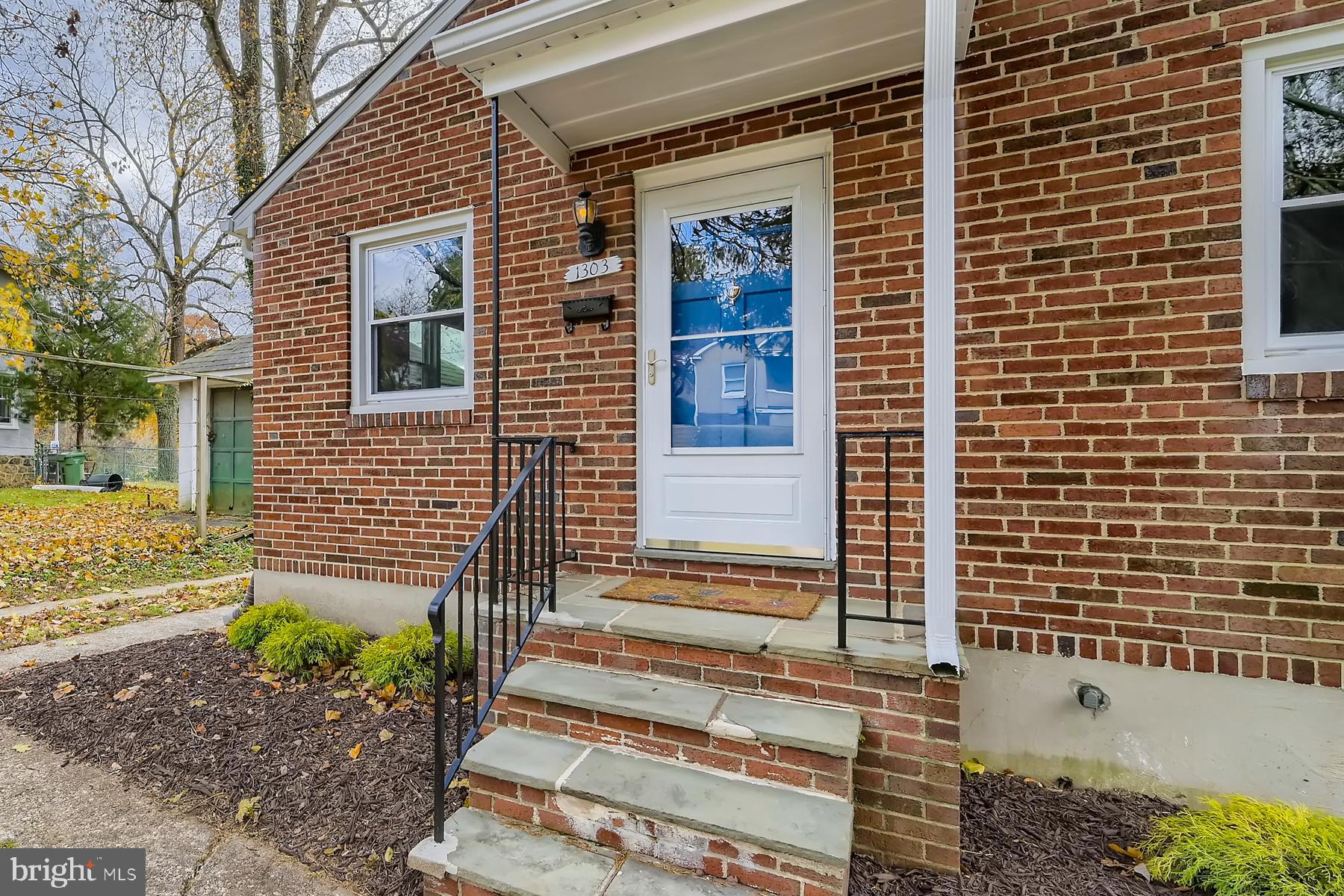 1303 Asbury Road Baltimore, MD 21209 - Photo 4 of 25