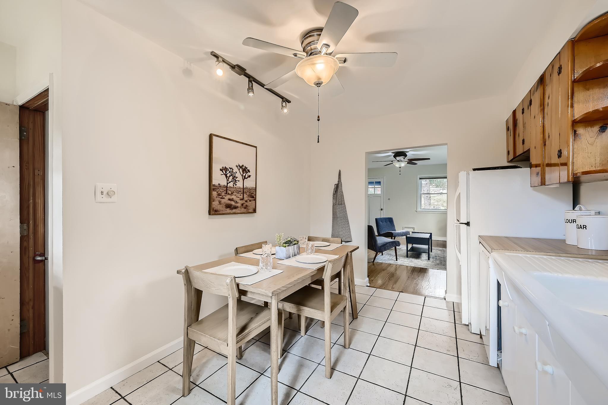 1303 Asbury Road Baltimore, MD 21209 - Photo 10 of 25