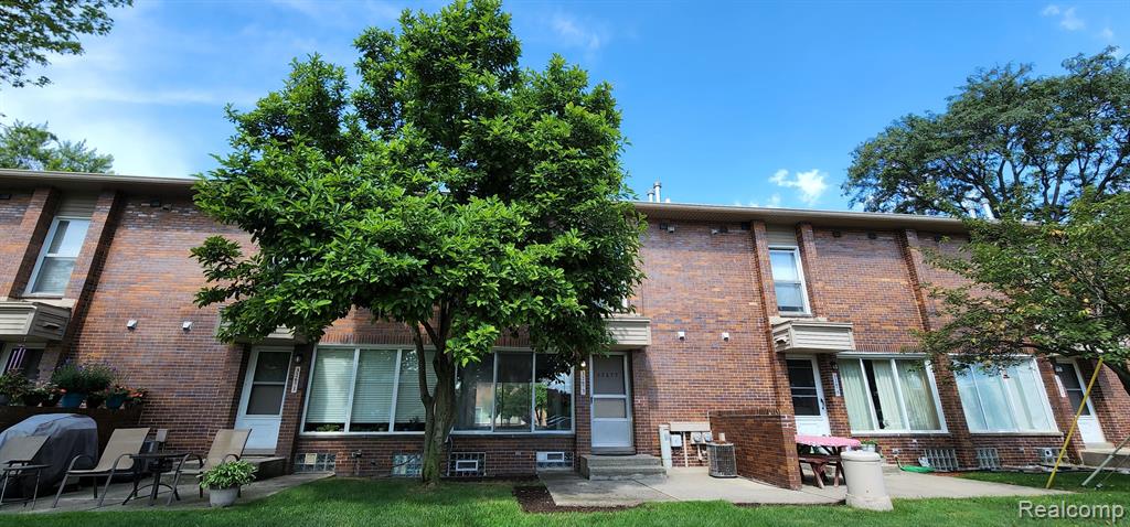 32673 Five Mile Road Livonia, MI 48154 - Photo 1 of 30 Gallery Image 1