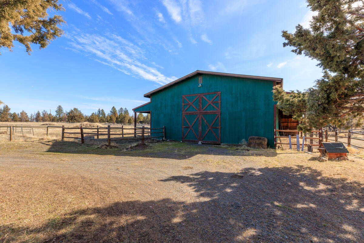 64975 Allen Road Bend, OR 97703 - Photo 66 of 84 64975 Allen Rd_MLS_1158