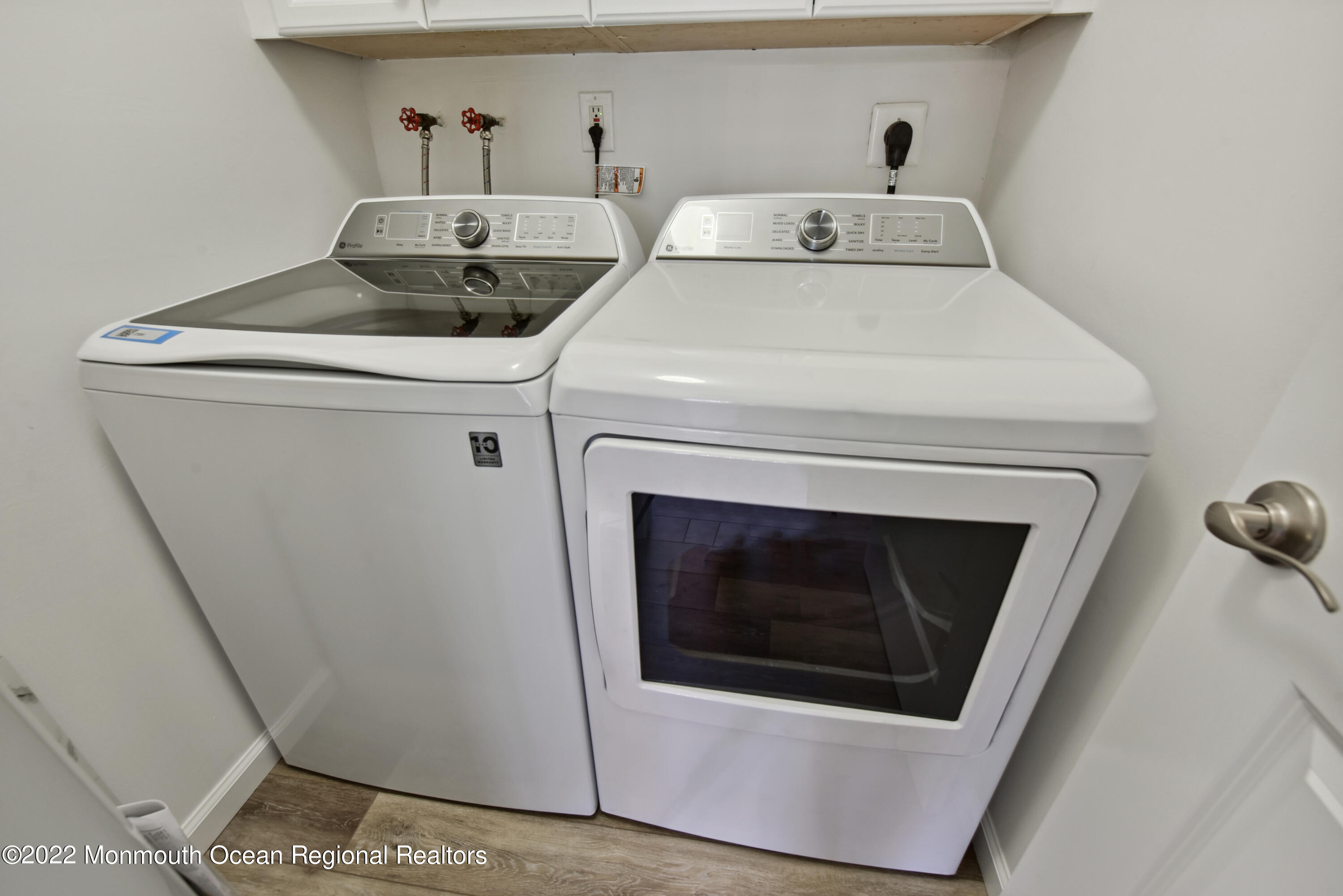 11 Pine Cluster Circle, Unit B Manalapan, NJ 07726 - Photo 11 of 21 24Utility Room